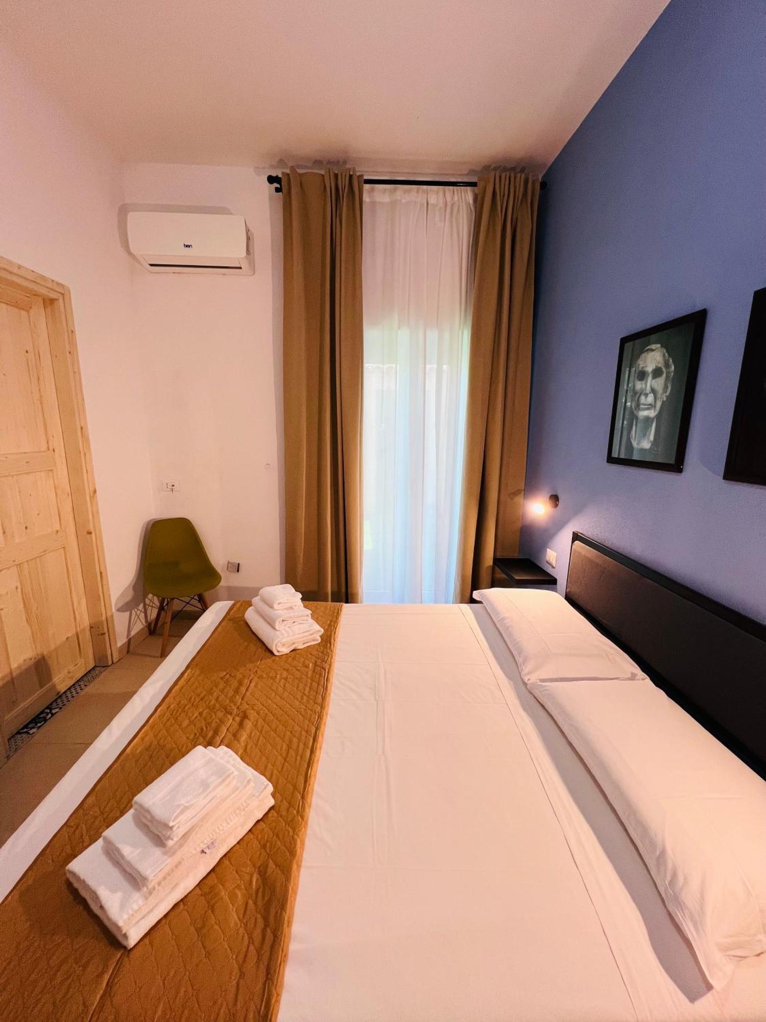 Les Chambres De Francoise Guest House Olbia Exterior foto