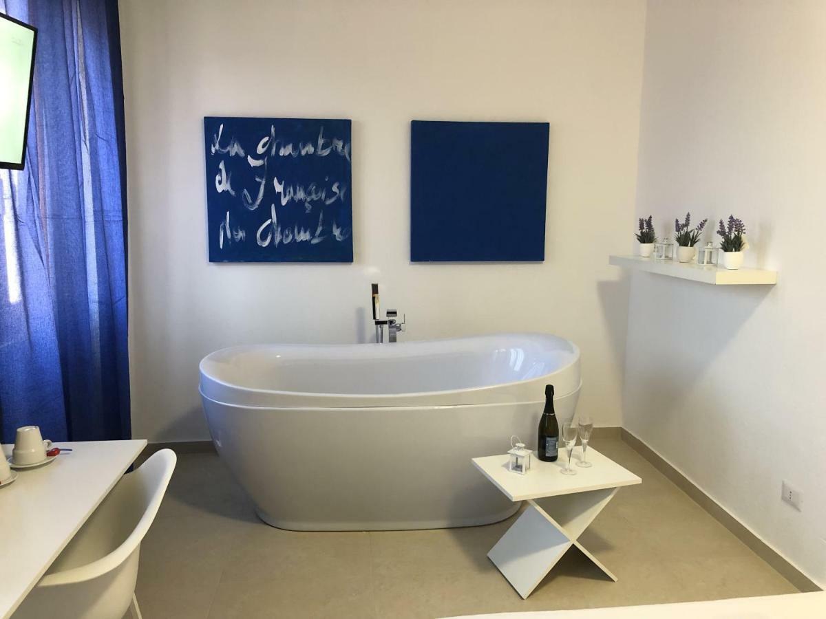 Les Chambres De Francoise Guest House Olbia Exterior foto